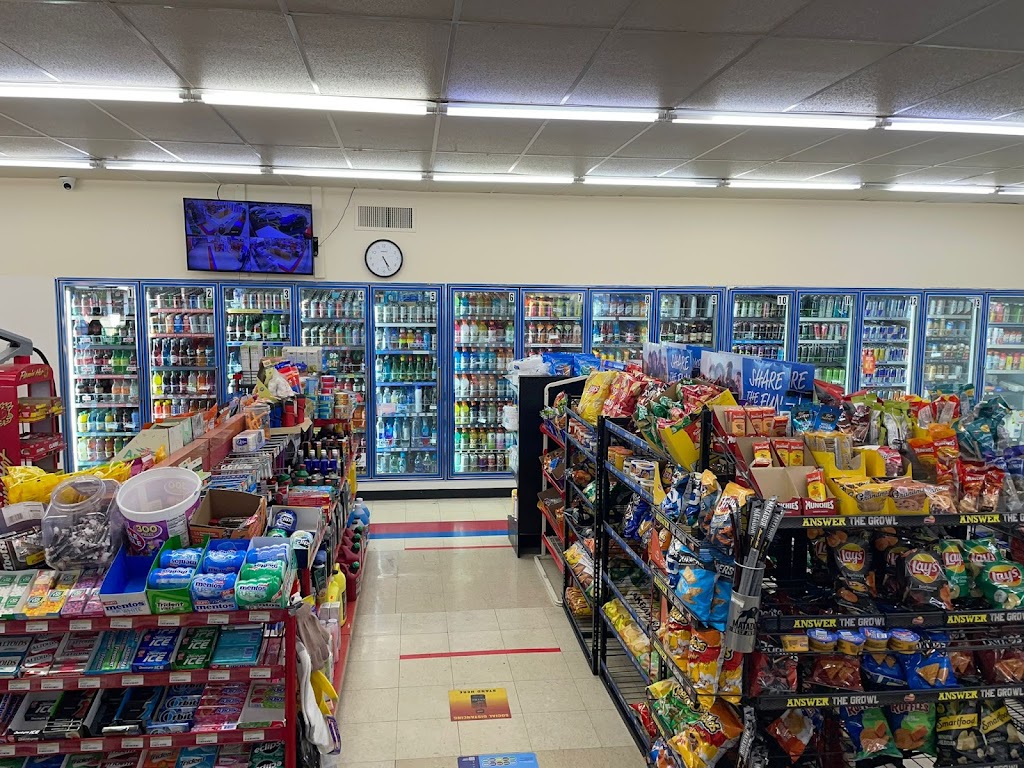 St Matthews Mini Mart | 316 Wallace Ave, St Matthews, KY 40207, USA | Phone: (502) 749-2030