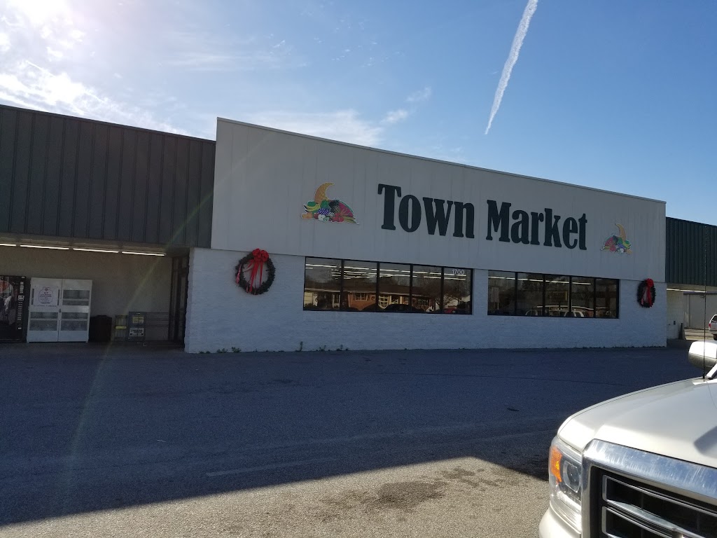 Town Market-Pine Level | 1700 US Hwy 70a E, Pine Level, NC 27568, USA | Phone: (919) 965-5271