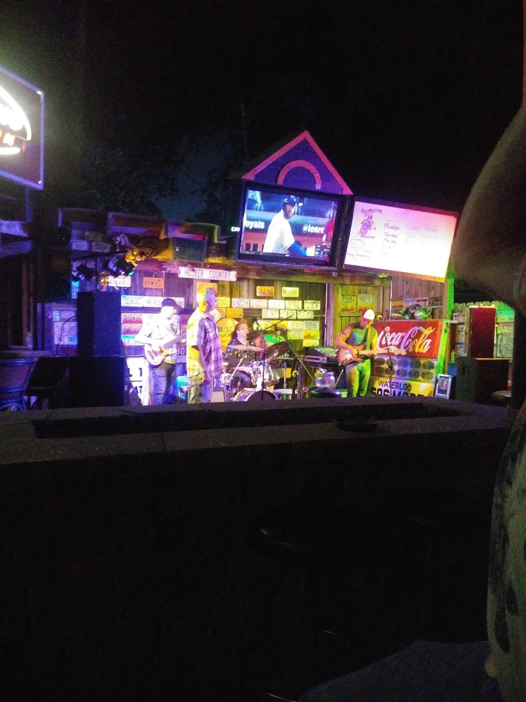 Dog House Saloon | 307 3rd St, Waterloo, NE 68069, USA | Phone: (402) 779-3257