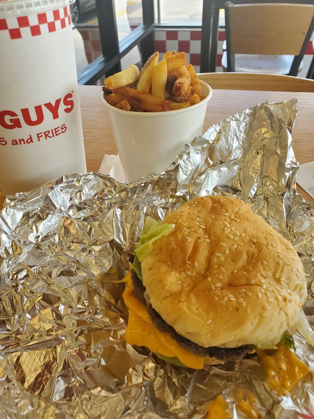 Five Guys | 141 Danada Square E, Wheaton, IL 60189, USA | Phone: (630) 462-4499