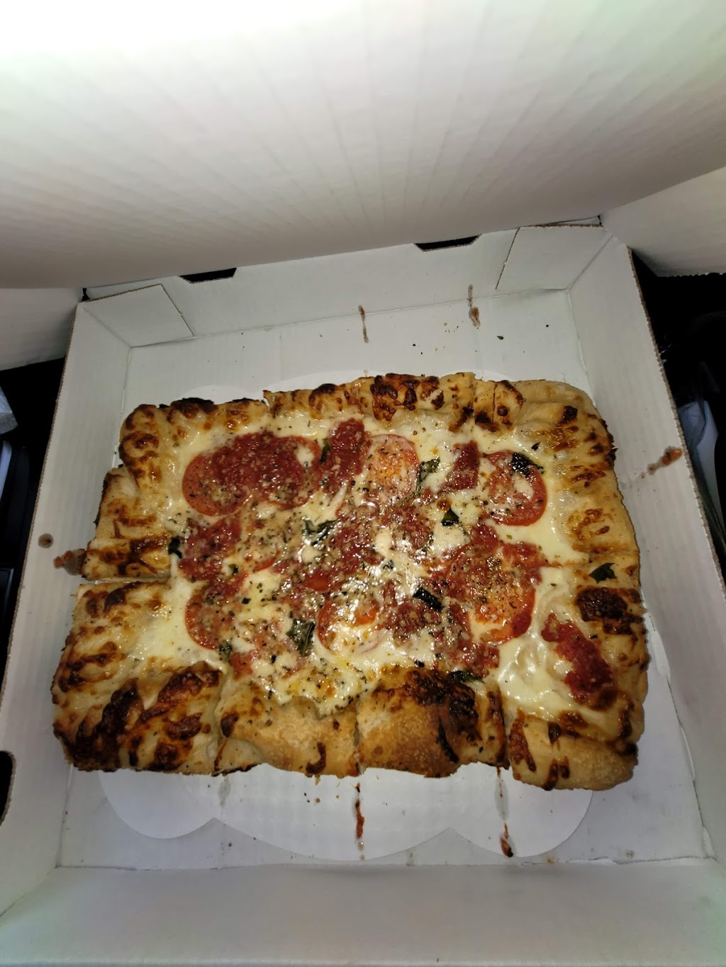 Dan Os Pizza | 3477 New Town Blvd, St Charles, MO 63301, USA | Phone: (636) 724-3266