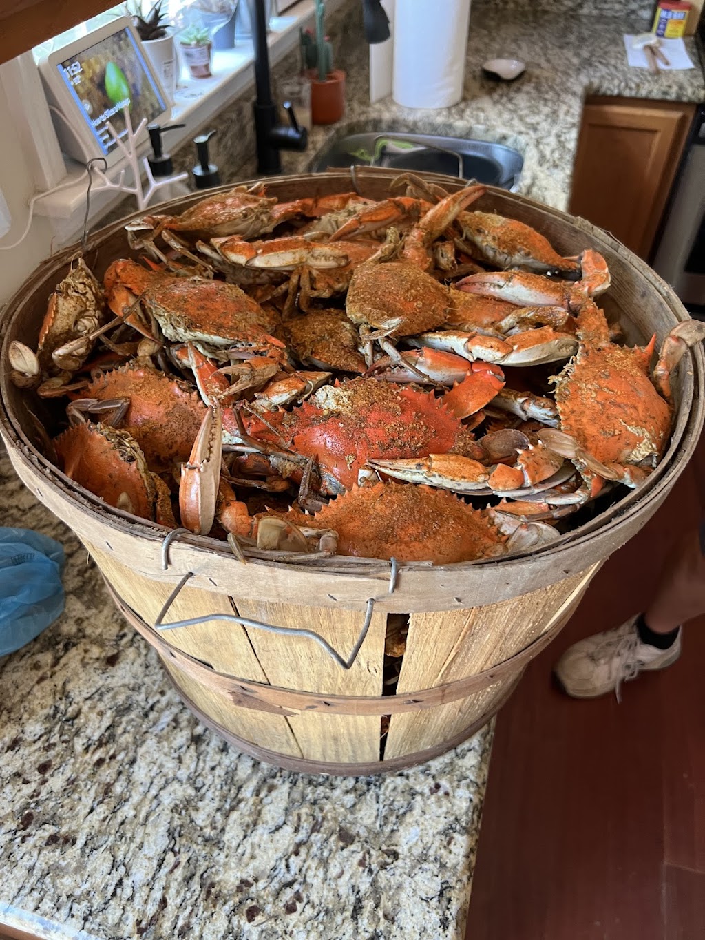 Boonedocks Seafood | 19249 Partlow Rd, Beaverdam, VA 23015, USA | Phone: (804) 537-0797