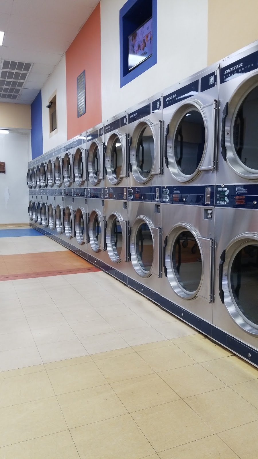 West End Laundromat | 3279 S Church St, Burlington, NC 27215, USA | Phone: (336) 585-1275