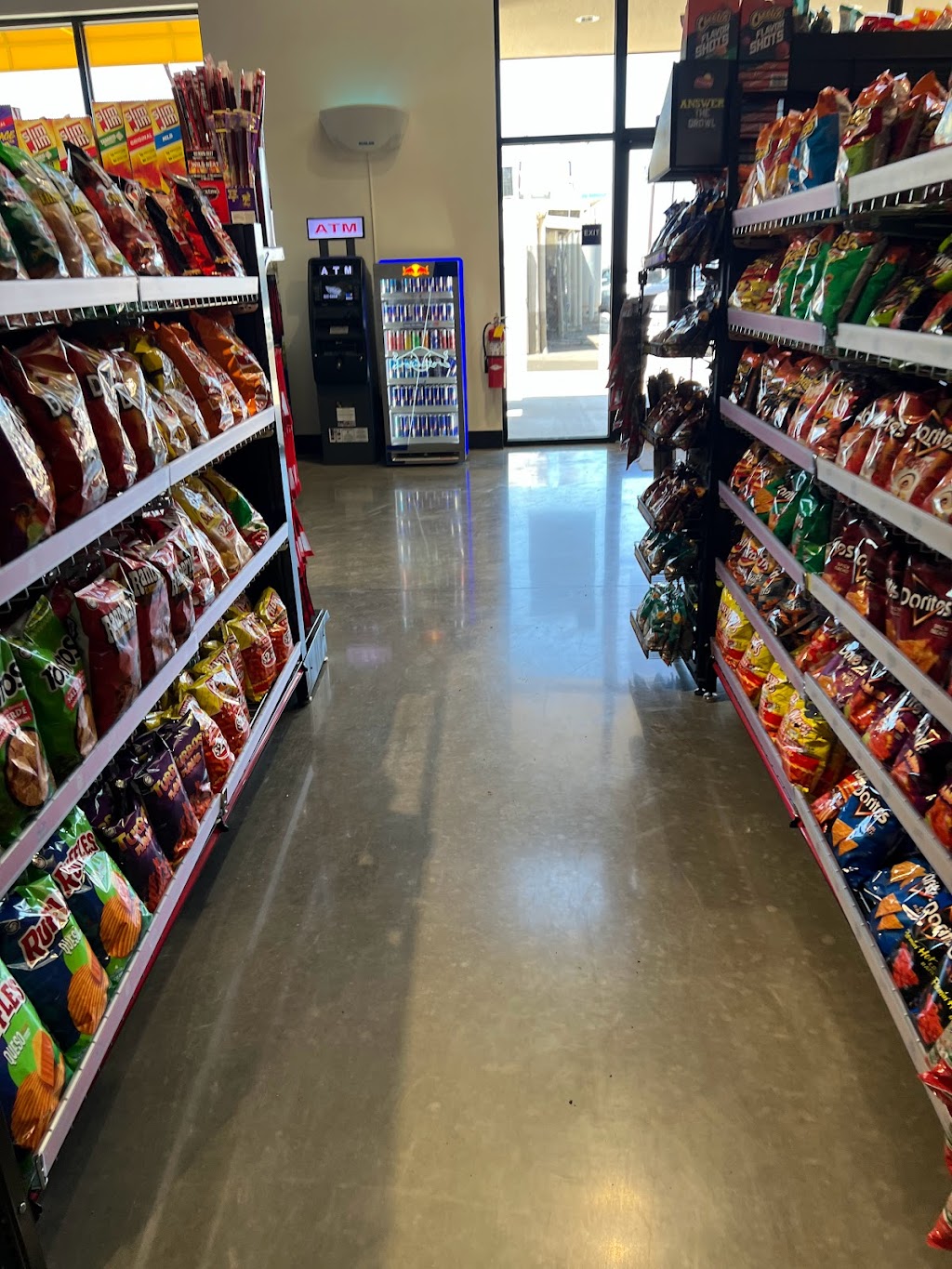 N S Mini Mart | 951 W Teapot Dome Ave, Porterville, CA 93257, USA | Phone: (559) 781-1059