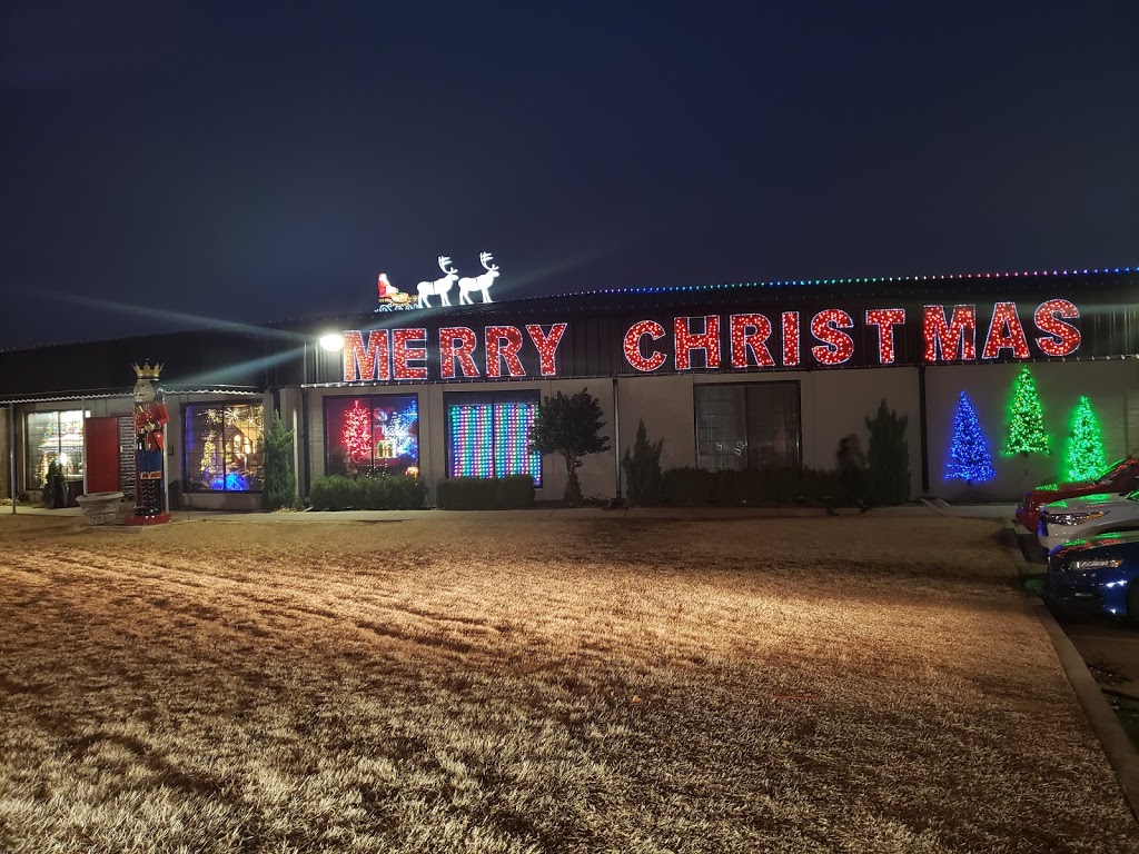 North Pole City | 4201 South Interstate 44 Service Rd, Oklahoma City, OK 73119, USA | Phone: (405) 685-6635