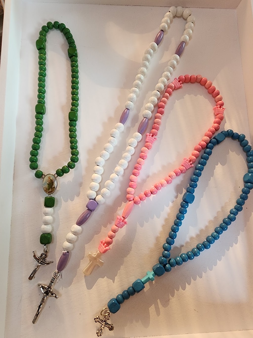Laura’s Pray the Rosary Mission, Rosaries Gallery and Gifts | 3003 Kinlock Rd, La Grange, KY 40031, USA | Phone: (727) 256-5404