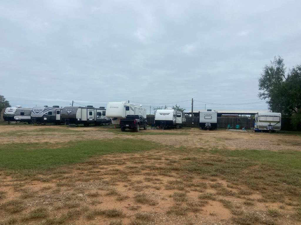 Family RV Park | 102 N Hodges St, Encinal, TX 78019, USA | Phone: (956) 237-5751