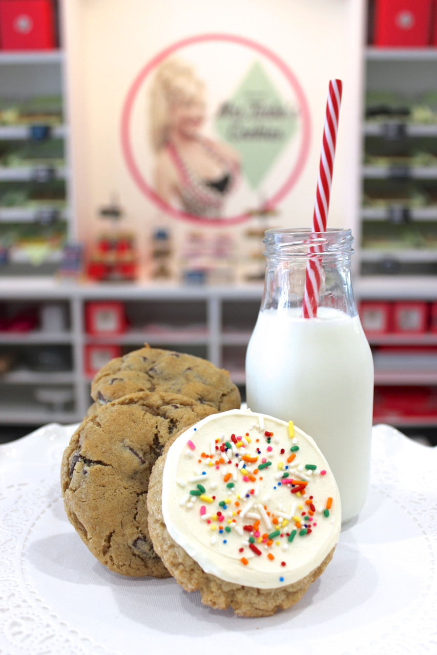 Mrs. Turbos Cookies - Powell | 178 W Olentangy St, Powell, OH 43065, USA | Phone: (614) 315-5542