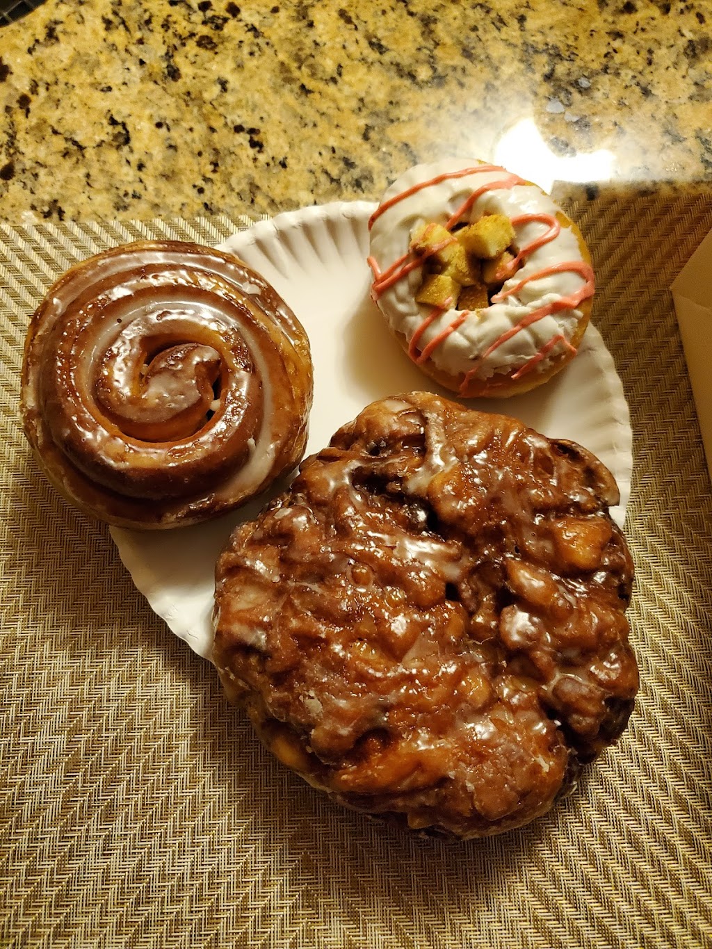 Frosted Donuts | 17119 88th Ave, Tinley Park, IL 60487, USA | Phone: (708) 620-8741
