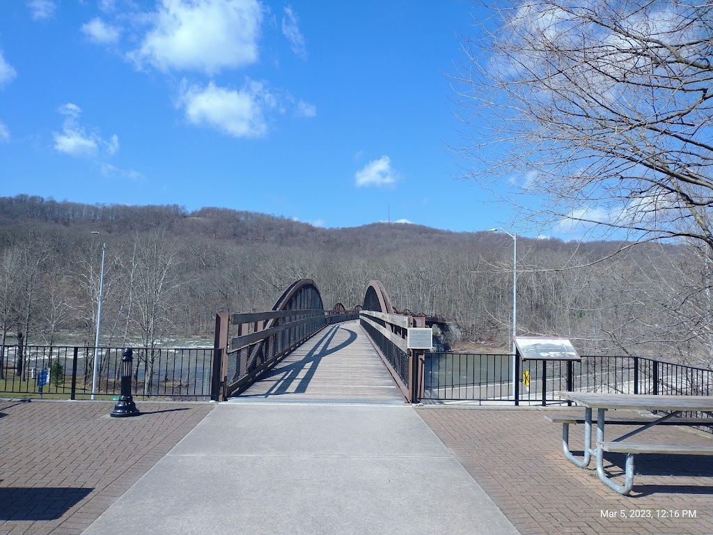 Laurel Highlands Information | 7 Sheridan St, Ohiopyle, PA 15470, USA | Phone: (724) 238-5661