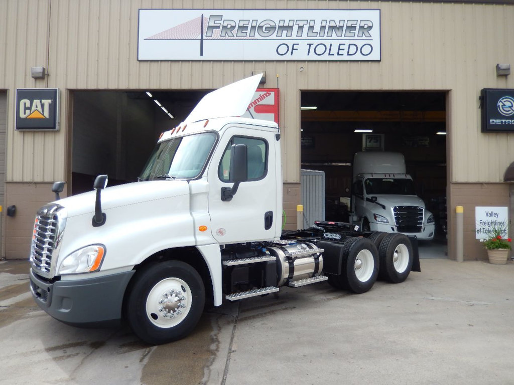 Freightliner of Toledo | 6003 Benore Rd, Toledo, OH 43612, USA | Phone: (419) 729-2400