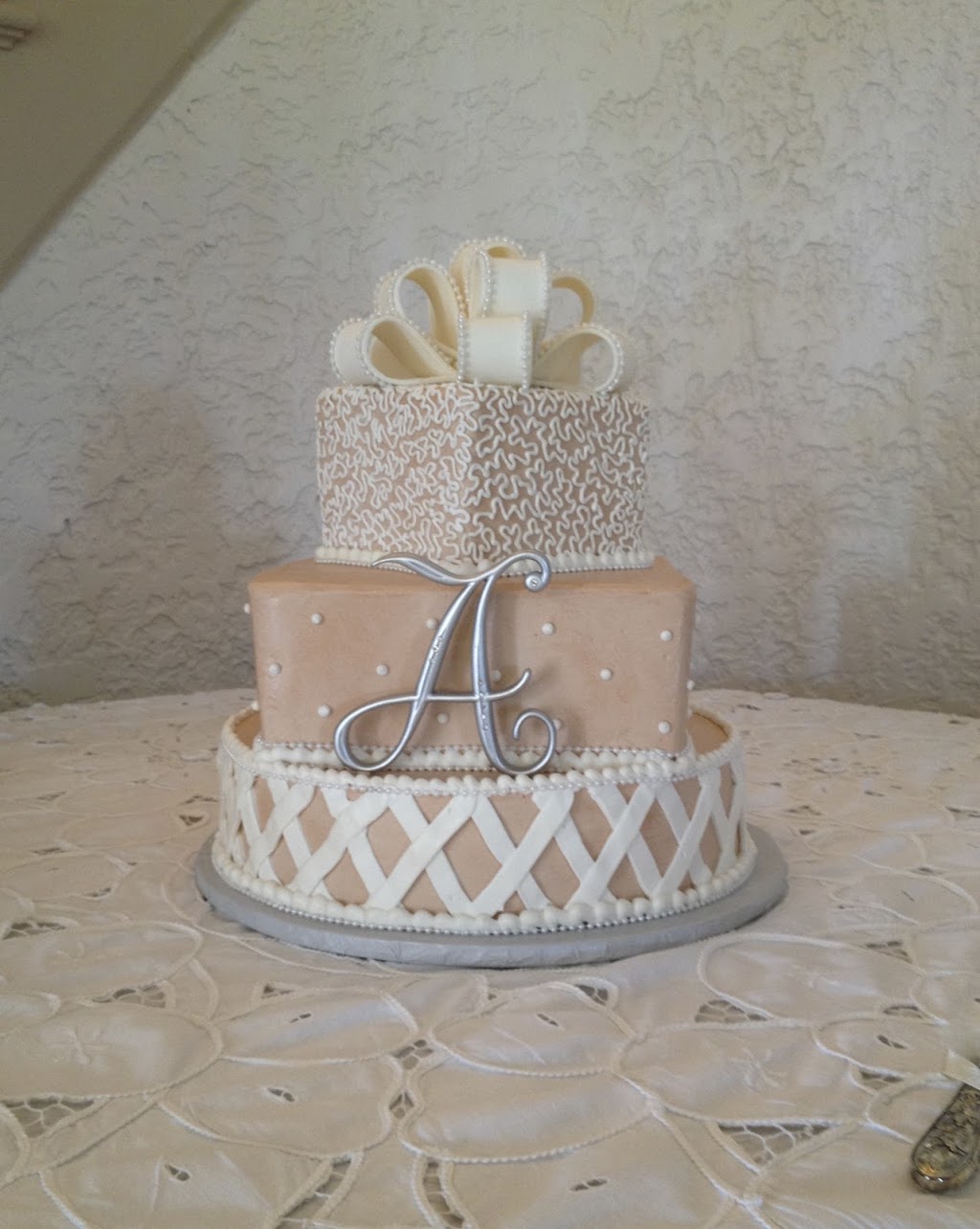 Cakes by Debbie Sutara | 267 Fieldcrest Ln, Natrona Heights, PA 15065, USA | Phone: (724) 224-2160