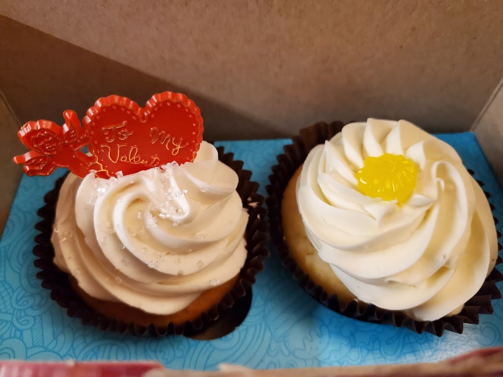 SmallCakes Cupcakery | 8338 E 21st St N, Wichita, KS 67206 | Phone: (316) 685-2253