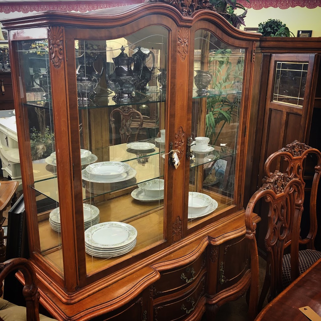 Carousel Consignment | 2201 W Edmond Rd, Edmond, OK 73003, USA | Phone: (405) 285-1250