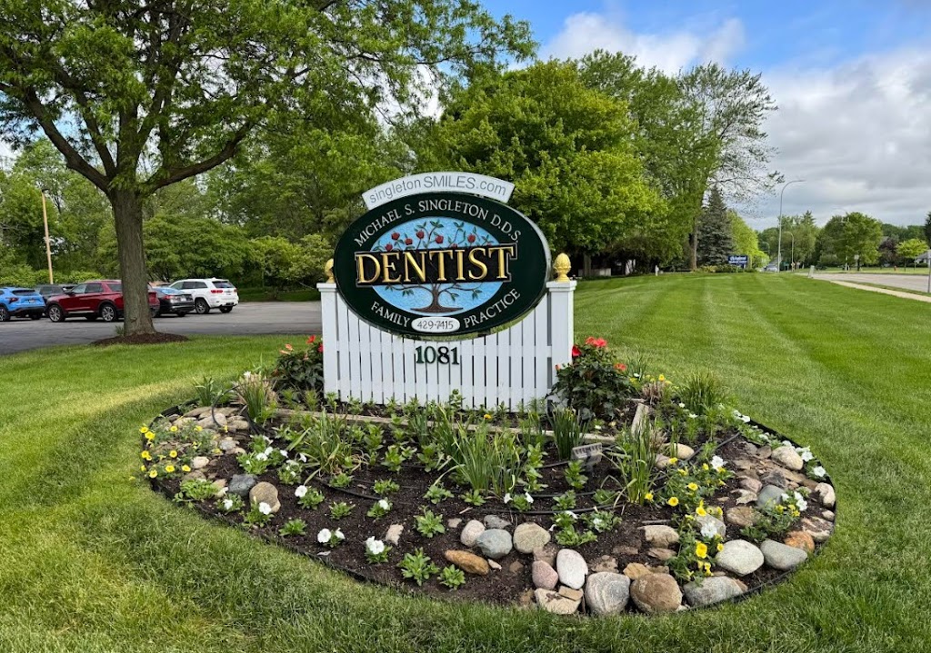Singleton Smiles | 1081 N Ann Arbor St, Saline, MI 48176, USA | Phone: (734) 429-7415