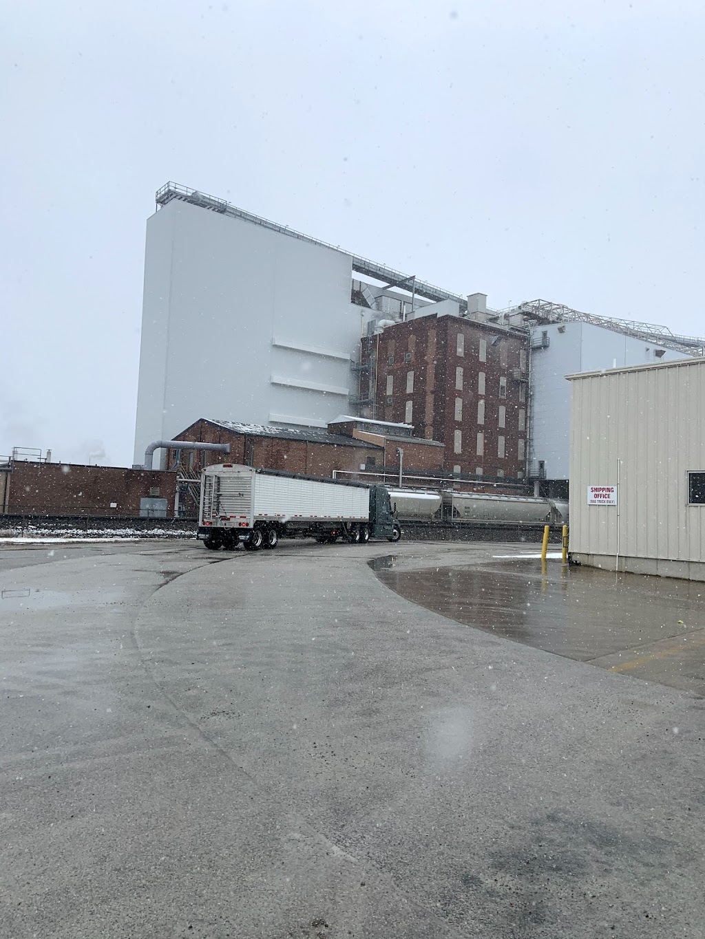 Mennel Milling Fostoria Warehouse | 600 Findlay St, Fostoria, OH 44830, USA | Phone: (419) 436-5130