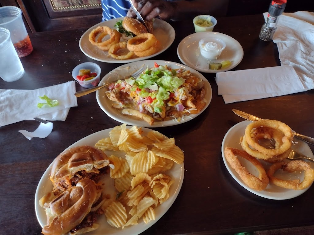 Hooligans Irish Pub | 421 Co Rd 215, Put-In-Bay, OH 43456, USA | Phone: (419) 285-8000