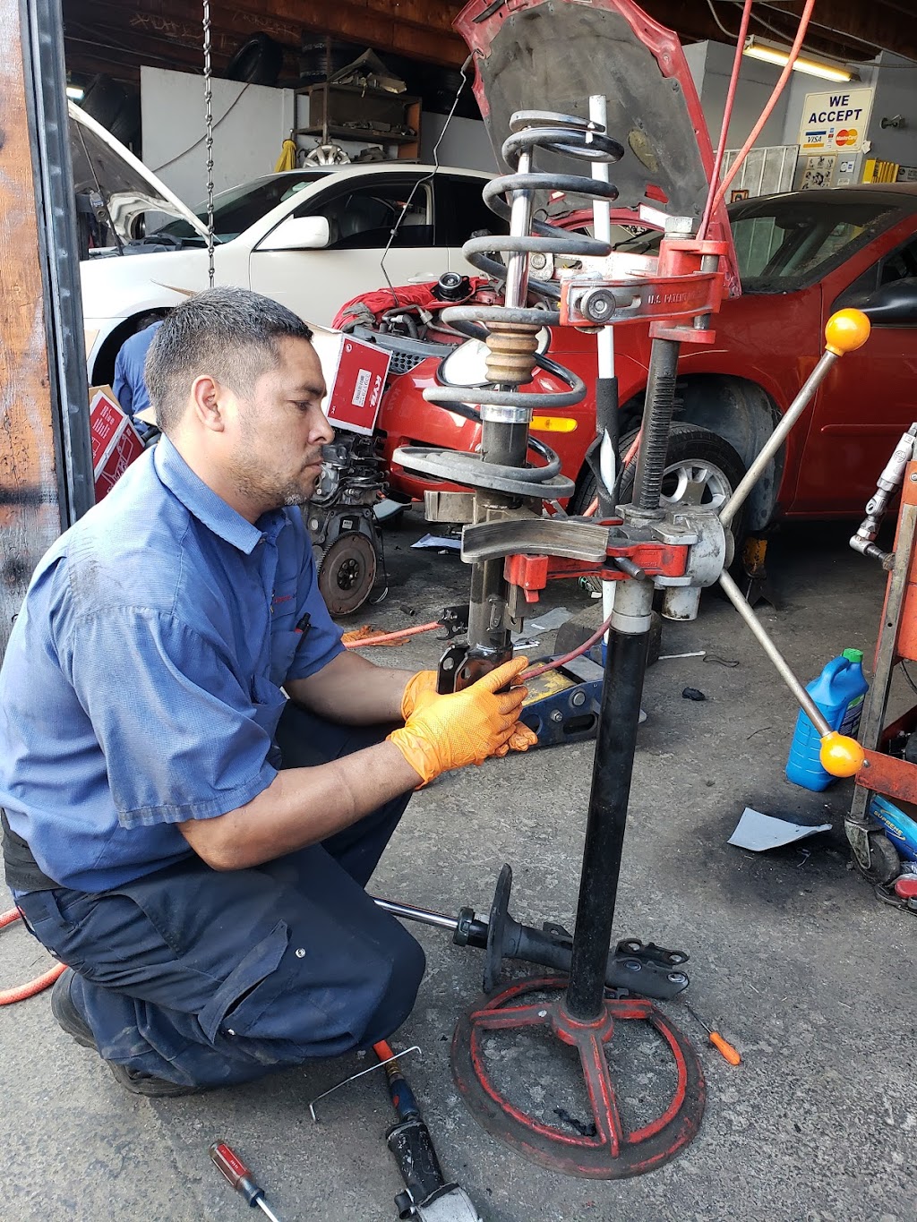 Linares Auto Repair | 5207B Normandie Ave, Los Angeles, CA 90037, USA | Phone: (323) 295-2470