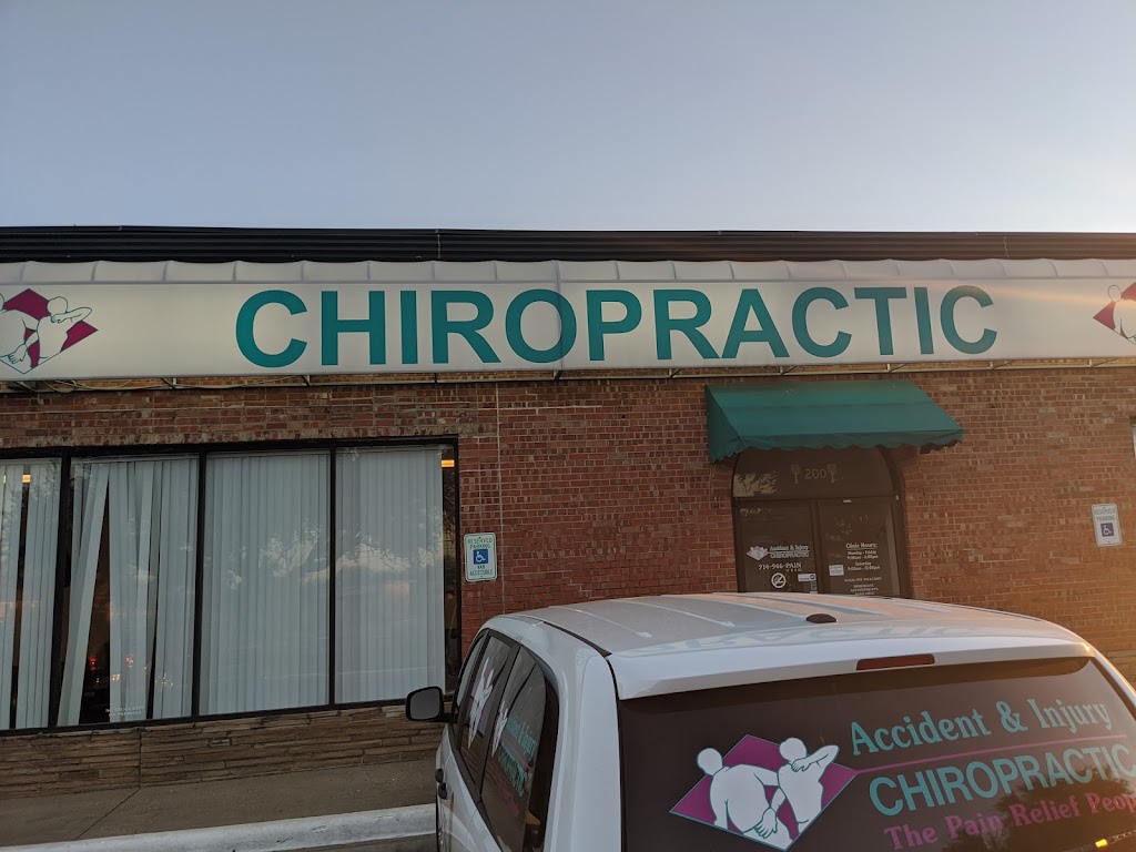 Accident & Injury Chiropractic Dallas, Oak Cliff | 200 Wynnewood Village, Dallas, TX 75224, USA | Phone: (214) 946-7246