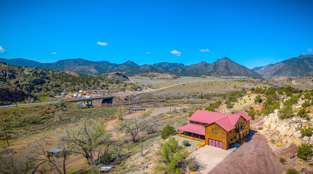 Royal Gorge Vacation Rentals | 45045 W U.S. 50, Cañon City, CO 81212, USA | Phone: (719) 275-7238