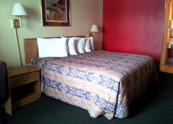 Garden Inn Shepherdsville KY | 130 S Lakeview Dr, Shepherdsville, KY 40165 | Phone: (502) 543-3011