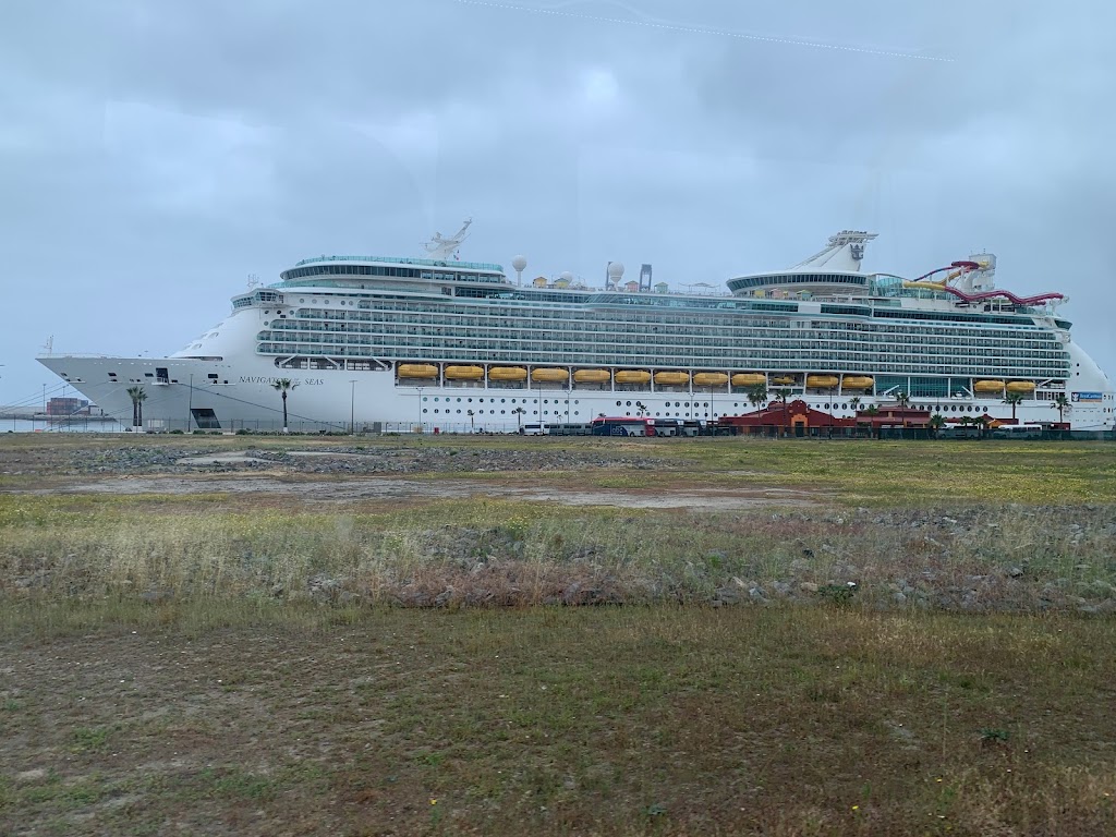 Los Angeles World Cruise Center Parking | 100 Swinford St, San Pedro, CA 90731, USA | Phone: (800) 540-7275