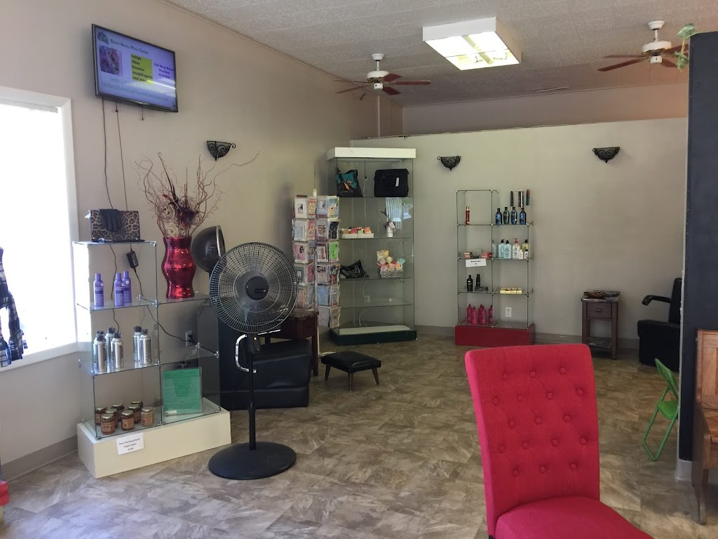 Classic Hair Design | 142 Davidson Avenue, Woodland, WA 98674, USA | Phone: (360) 225-2123