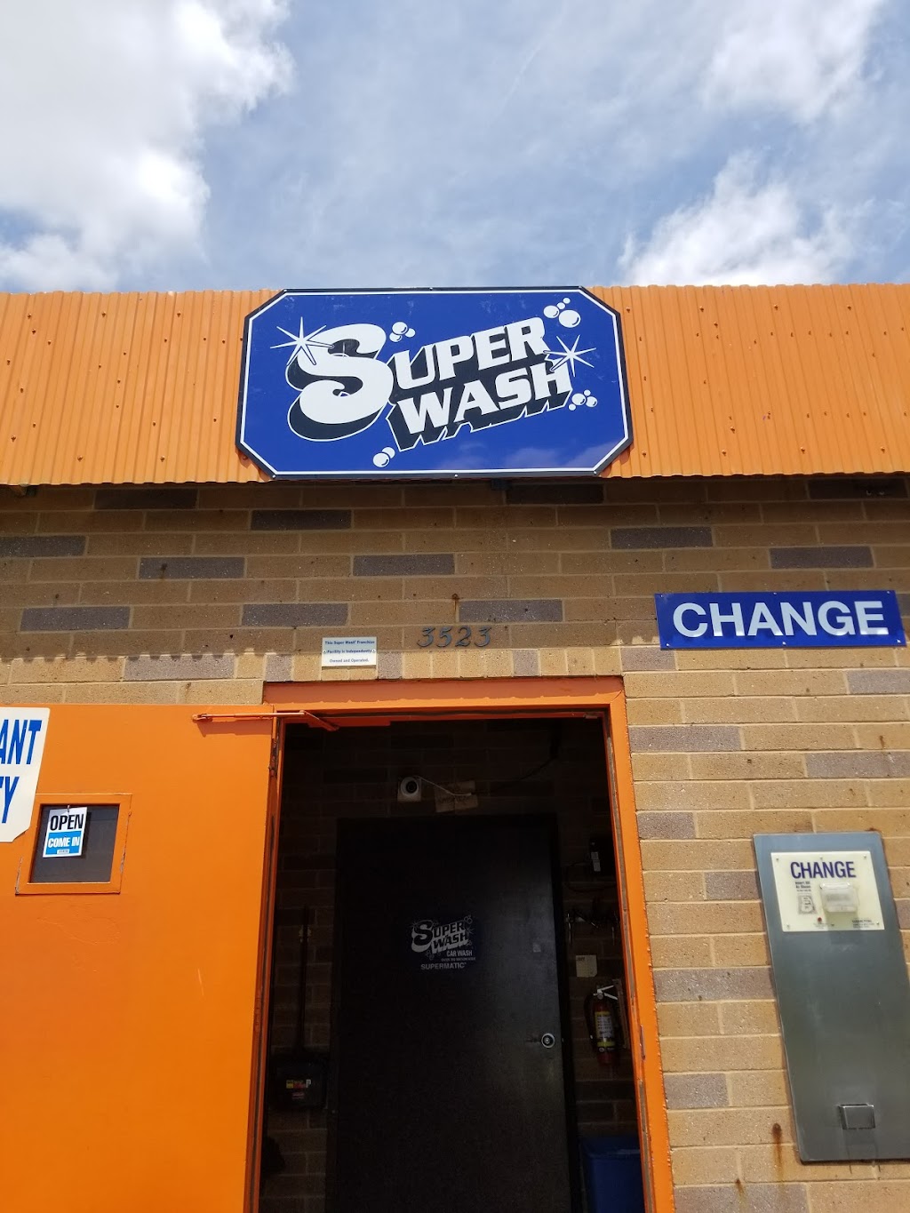 Super Wash | 3523 Mt Zion Ave, Janesville, WI 53546, USA | Phone: (608) 754-7605