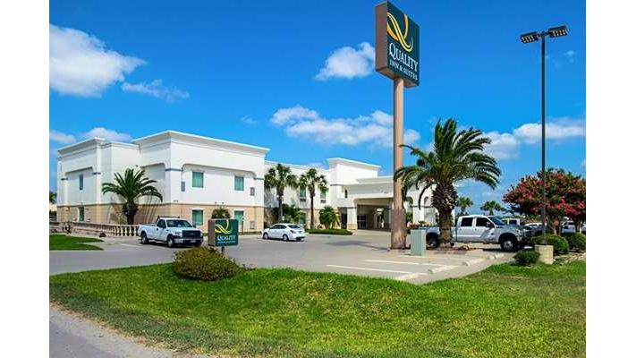 Quality Inn & Suites | 615 US-77, Robstown, TX 78380, USA | Phone: (361) 236-4057