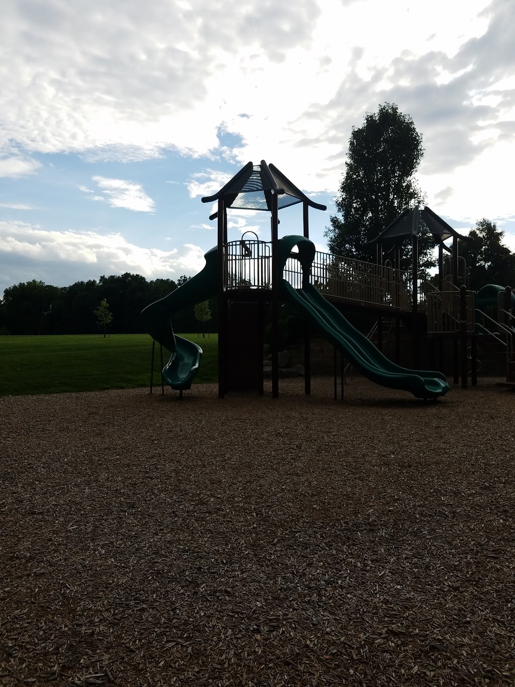 Veterans Park | 8531 Forest Rd, Cincinnati, OH 45255, USA | Phone: (513) 474-0003