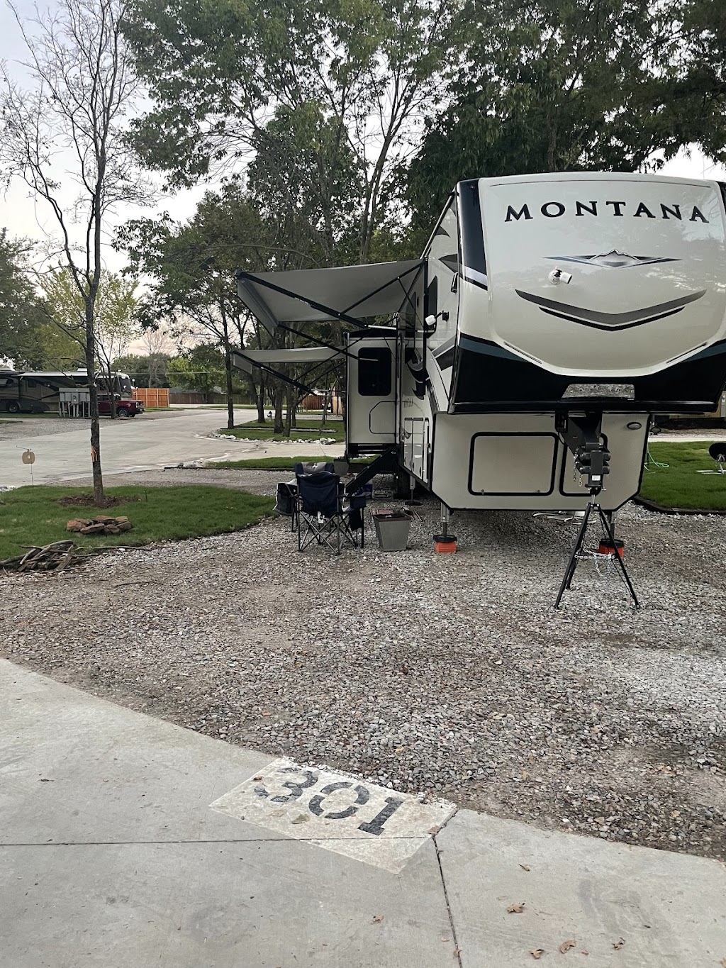 Lake Dallas RV Park | 661 Main St, Lake Dallas, TX 75065, USA | Phone: (940) 279-1469