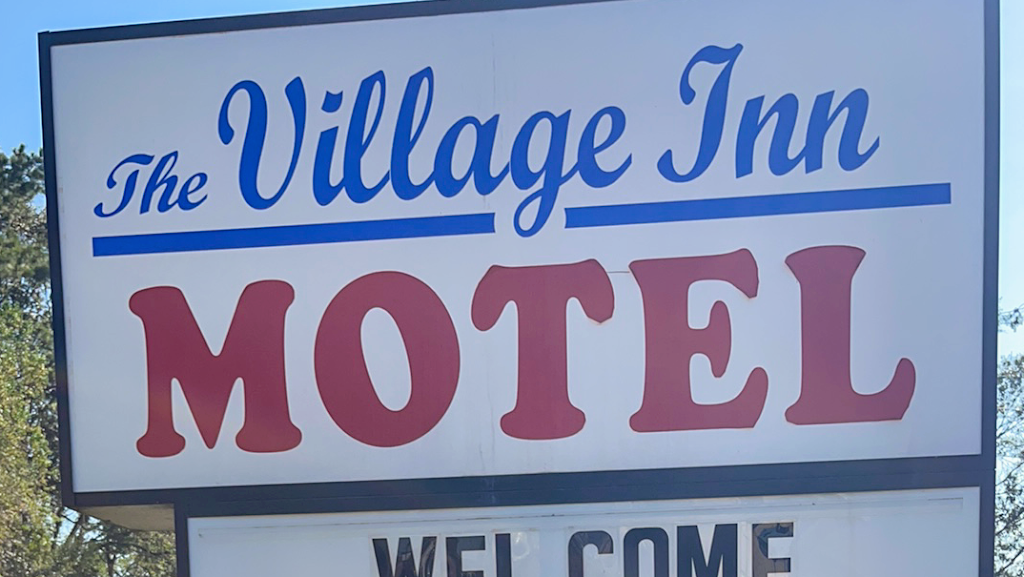 The Village Inn Motel | 1210 Florida Ave SE, Denham Springs, LA 70726, USA | Phone: (225) 664-7893