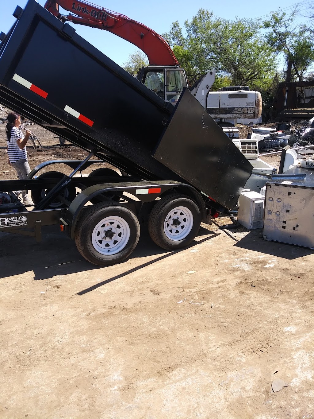 St Pete Scrap Metal | 2550 30th Ave N, St. Petersburg, FL 33713, USA | Phone: (727) 321-5878