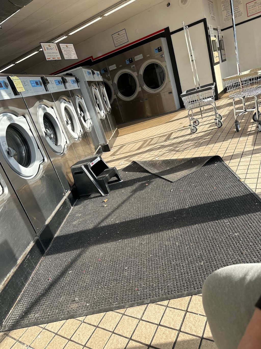 Salem Laundry Co | 433 Boston St, Lynn, MA 01905, USA | Phone: (781) 596-1330