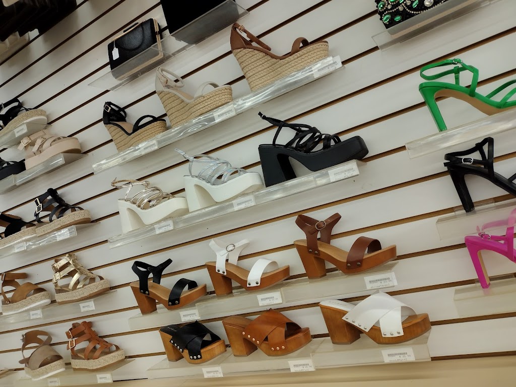 Viva Shoes & Etc | 1768, 1515 Buckner Blvd # 188, Dallas, TX 75217, USA | Phone: (214) 398-9699