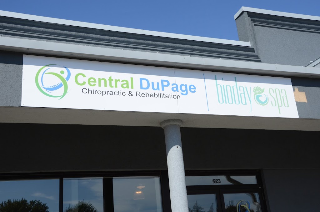 Central DuPage Chiropractic & Rehabilitation | 923 E Roosevelt Rd, Wheaton, IL 60187, USA | Phone: (630) 665-7266