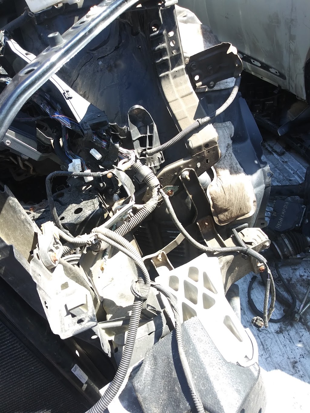 Shoreline Auto Wrecking | 911 Vreeland Ave, Wilmington, CA 90744, USA | Phone: (310) 847-7570