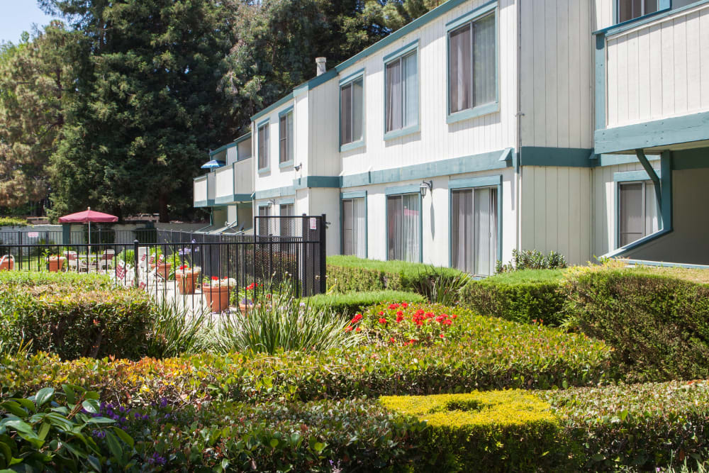 Oak Pointe Apartments | 4140 Irvington Ave, Fremont, CA 94538, USA | Phone: (844) 897-9553