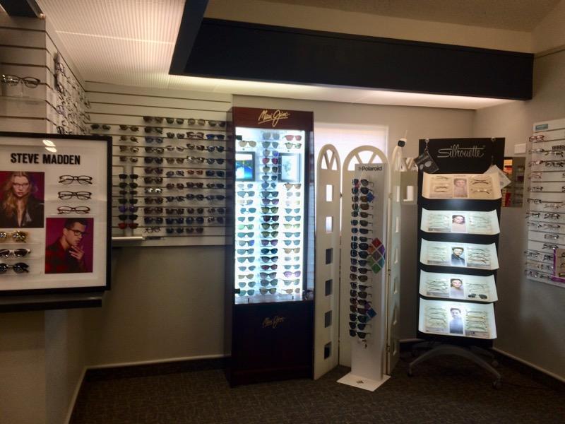 Norman and Miller Eyecare | 2710 E 62nd St, Indianapolis, IN 46220, USA | Phone: (317) 257-4444