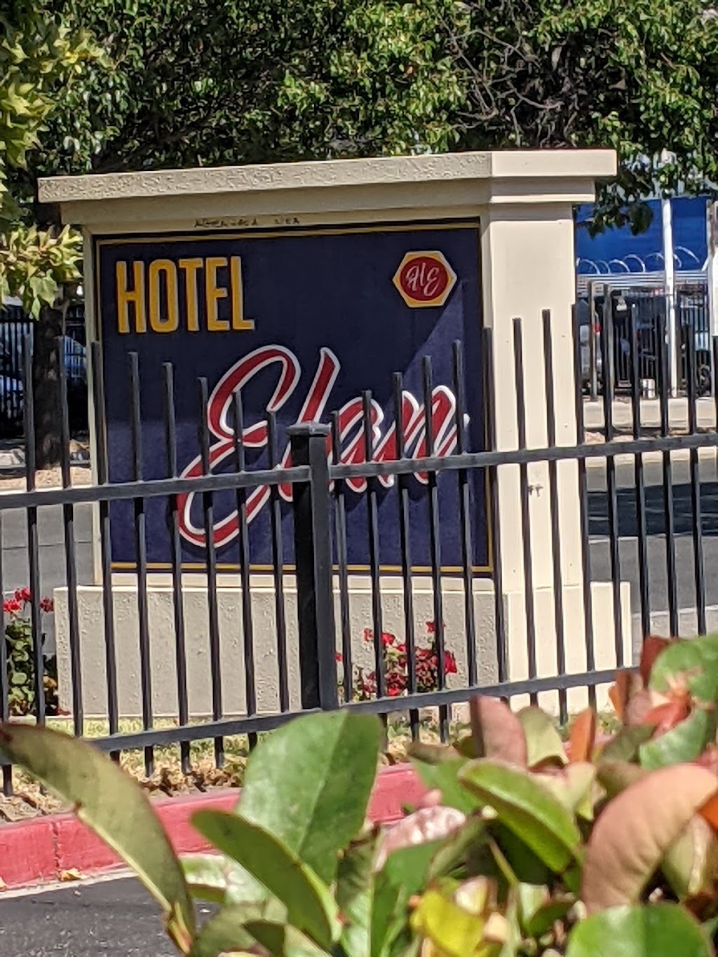 Hotel Elan San Jose | 1215 S 1st St, San Jose, CA 95110, USA | Phone: (408) 280-5300