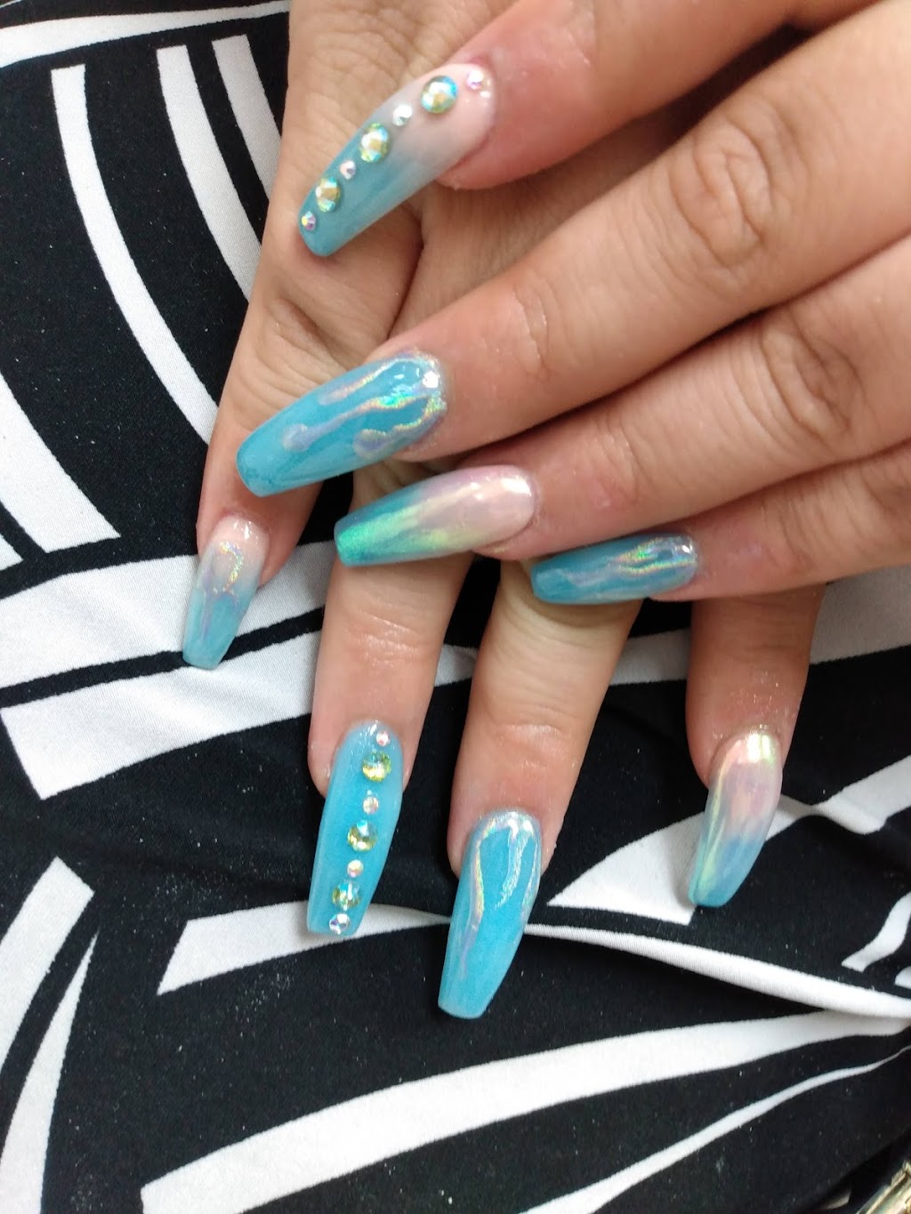 Happy Hair & Nails | 170 N Homestead Blvd, Homestead, FL 33030, USA | Phone: (305) 245-7667