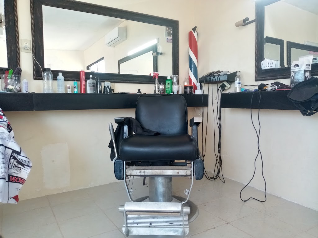 barber shop jesus moreno km 27 | Prof.ª Esperanza Reyes Sánchez, De la Amp. 32675, Tesoro Escondido, 32675 Cd Juárez, Chih., Mexico | Phone: 656 376 4437