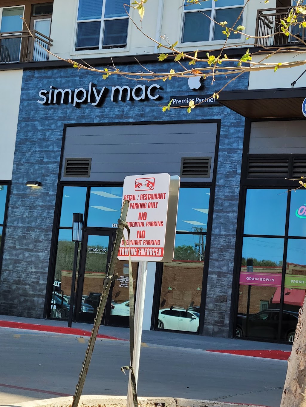 Simply Mac | 200 Springtown Way Suite 122, San Marcos, TX 78666, USA | Phone: (737) 266-2051