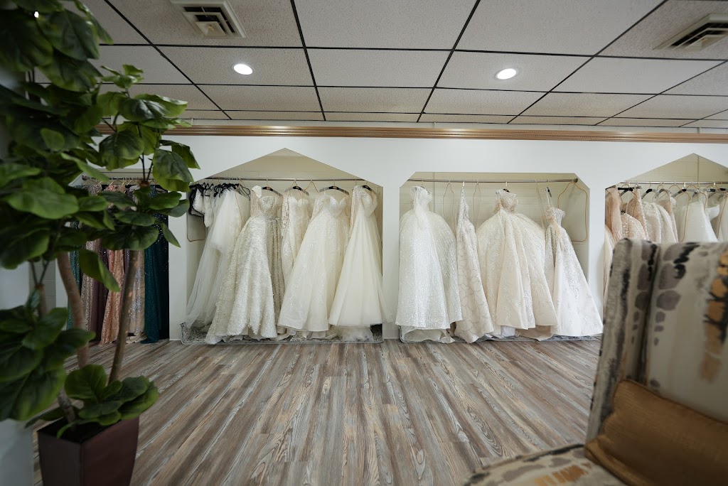 Minas Boutique Luxury Dresses & Bridal | 3935 17 Mile Rd, Sterling Heights, MI 48310, USA | Phone: (586) 838-4200