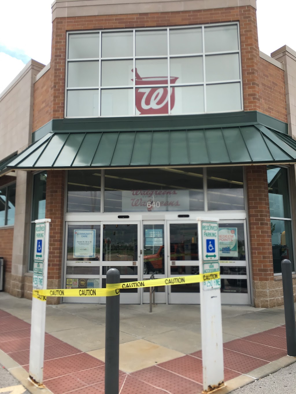 Walgreens | 640 Edwardsville Rd, Troy, IL 62294, USA | Phone: (618) 667-4267