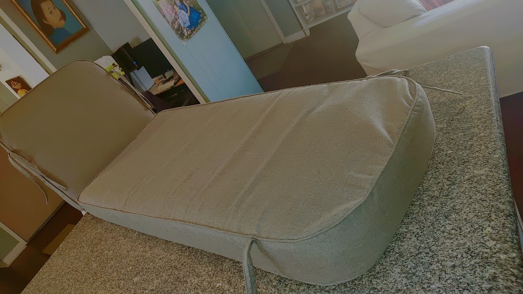 Cynthias Slipcovers | 6938 Foothill Blvd, Tujunga, CA 91042, USA | Phone: (818) 951-1680