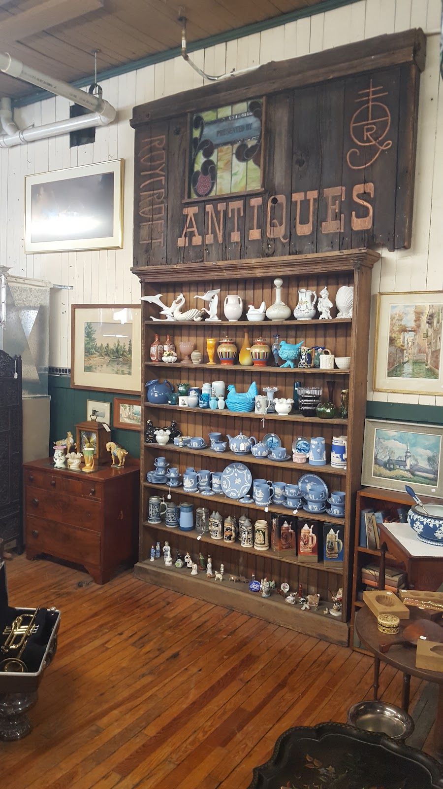 Roycroft Campus Antiques | 37 S Grove St, East Aurora, NY 14052, USA | Phone: (716) 655-1565