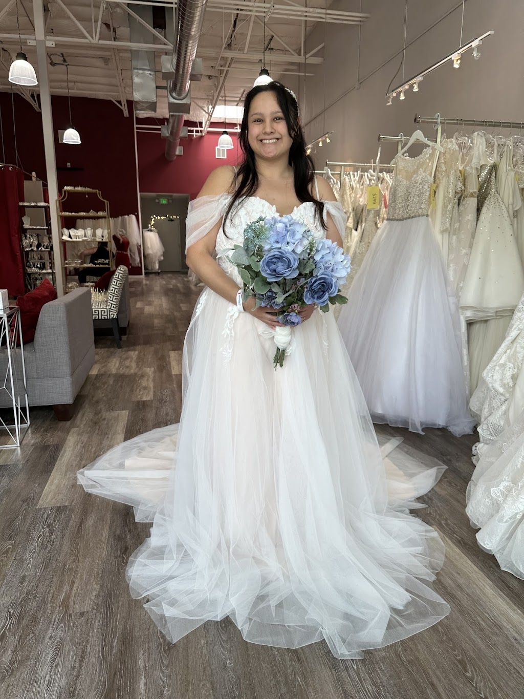 GARNET + grace Bridal Boutique | 1643 Industrial Pkwy W, Hayward, CA 94544, USA | Phone: (510) 363-9857