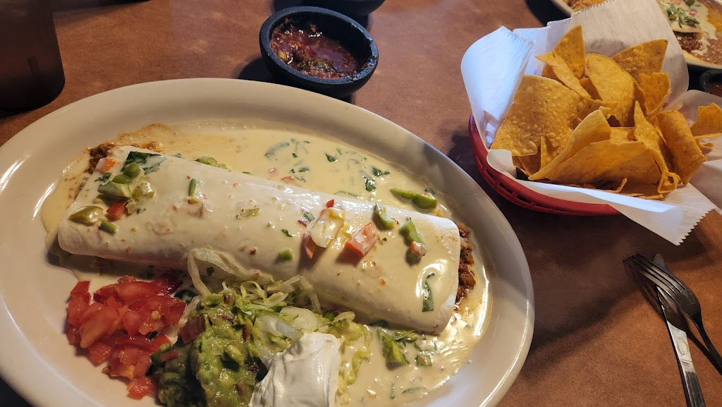 El Toro Mexican Restaurant | 2600 S 48th St, Lincoln, NE 68506, USA | Phone: (402) 488-3939