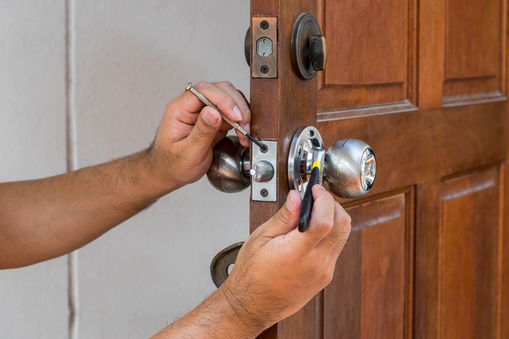 Residential Locks Repair Dallas TX | 4351 Dfw Turnpike, Dallas, TX 75211, USA | Phone: (214) 385-4594